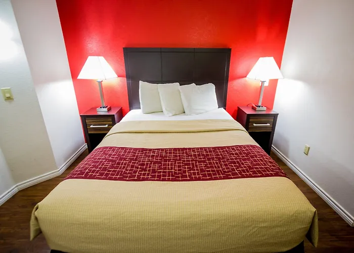 Red Roof Austin - Motel 2*